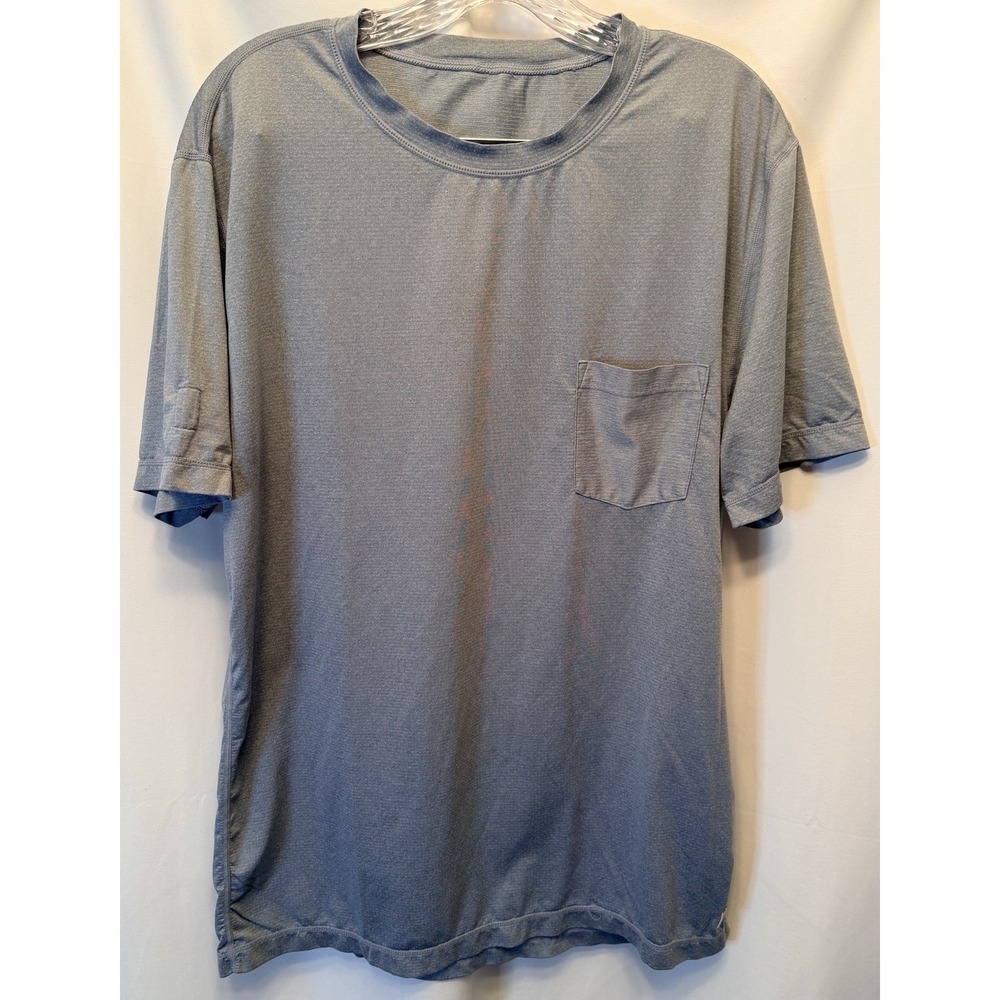 Vuori Size Medium Tradewind Performance T-Shirt Short Sleeve Stretch Pocket Blue